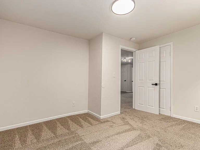 1731 Grove St — Photo 9