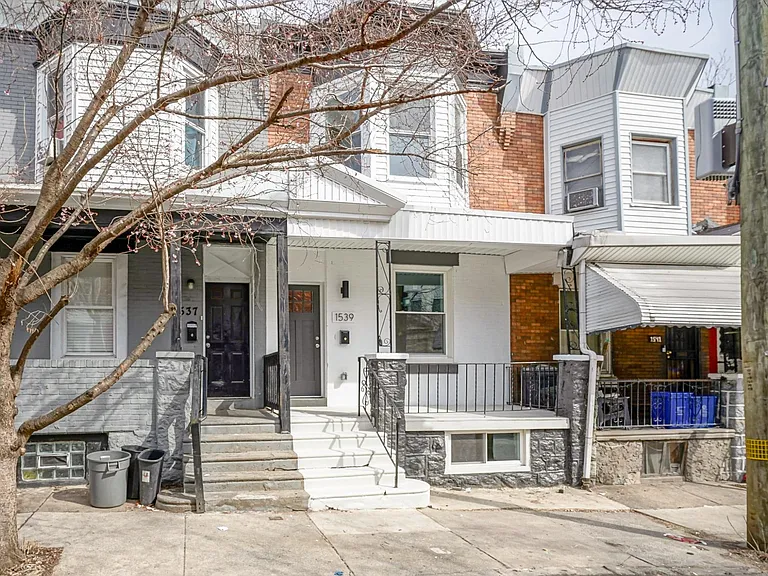 1539 S Wilton St — Photo 30