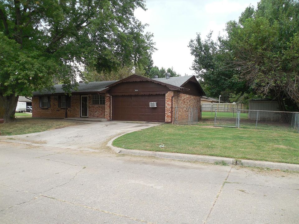 1st image of 252 E Hillcrest Ln