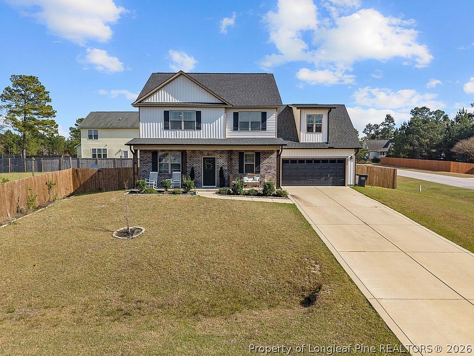 1st image of 18 Oak Forest Dr