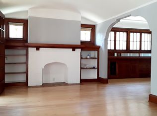 1513 N 60th St, Wauwatosa, WI 53208