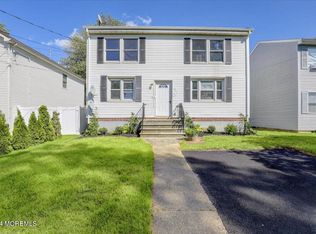 211 Delaware Ave, Cliffwood, NJ 07721