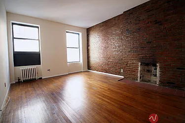 Rented by Wave Real Estate Group