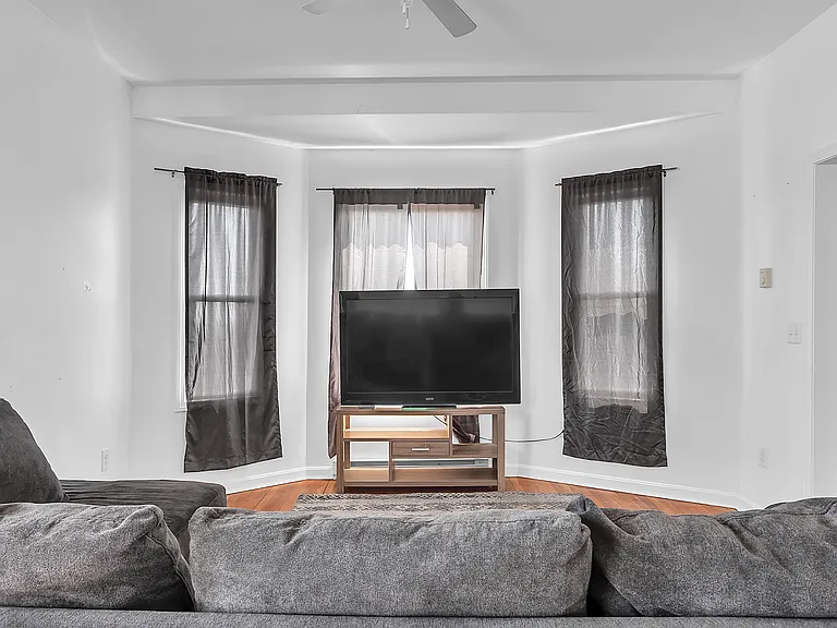 1442 Main St #3 — Photo 7