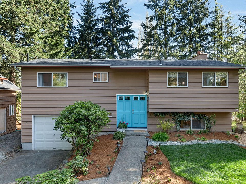 1st image of 10907 NE 133rd St