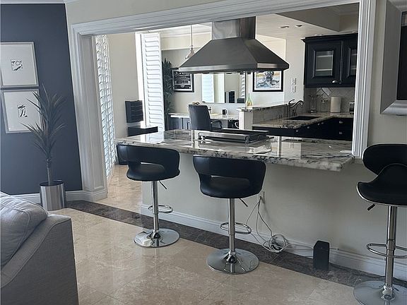 2nd image of 2777 Paradise Rd #403