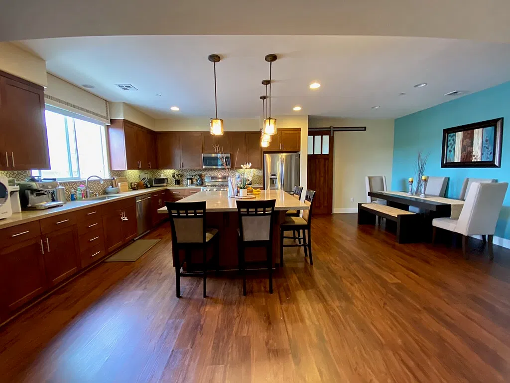 4 bed, 3.5 bath, 2274 sqft, $4,750 — Photo 2
