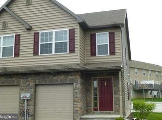 95 Clay School Rd, Ephrata, PA 17522