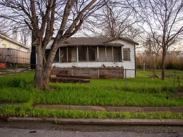 5316 Black Hawk St, Dallas, TX 75212