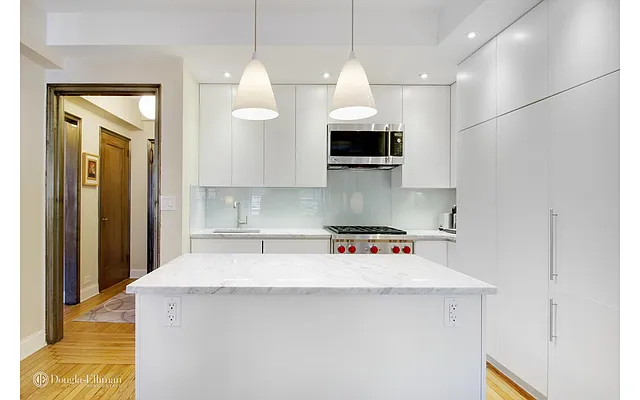 Sold by Douglas Elliman | media 14