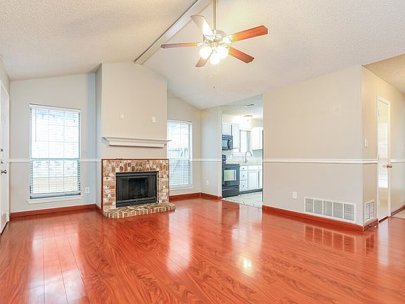 5th image of 1114 Hidden Creek Dr