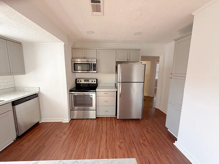 6 Arlington Dr — Photo 9