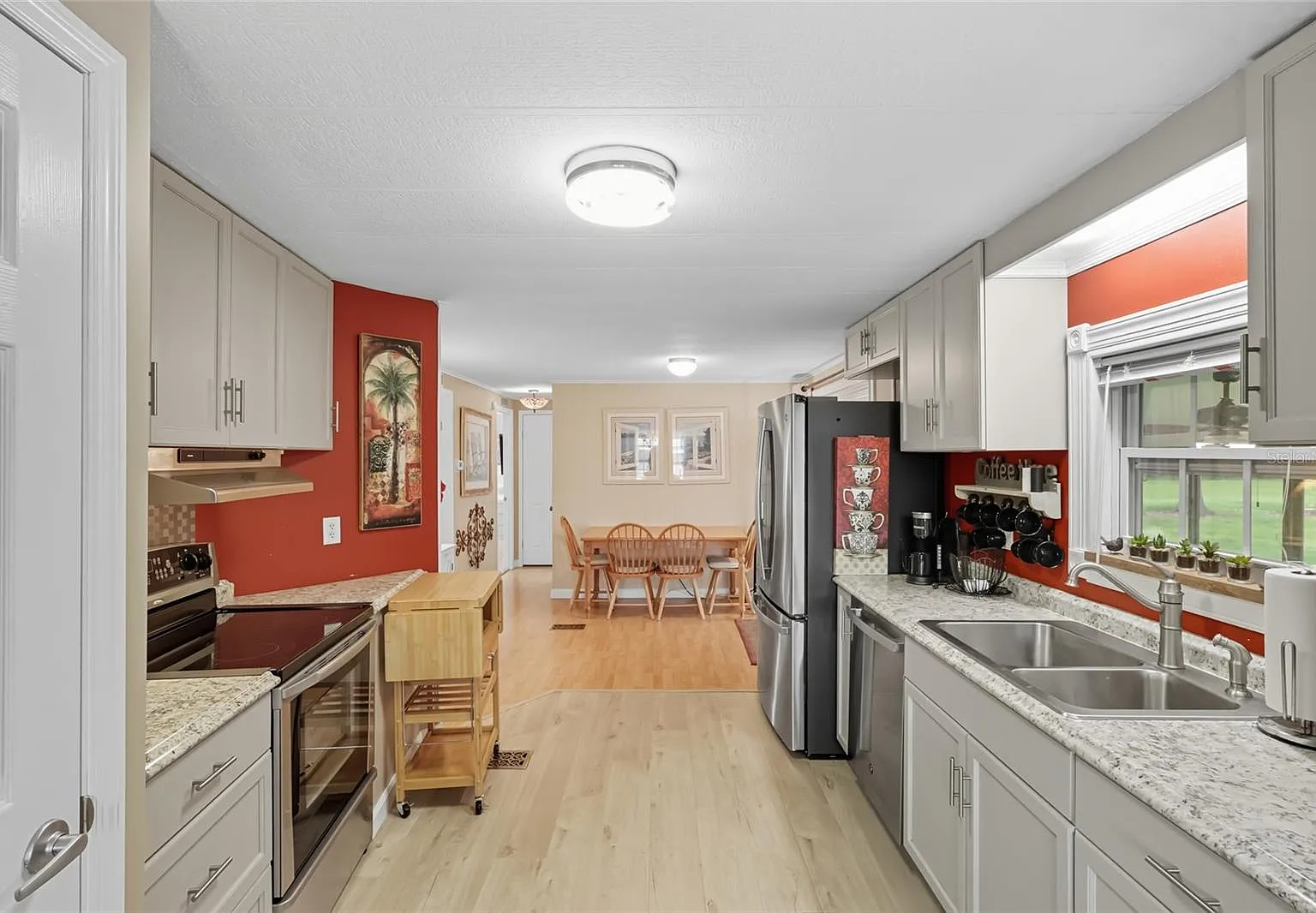 2 bed, 2.0 bath, 1151 sqft, $3,000 — Photo 4