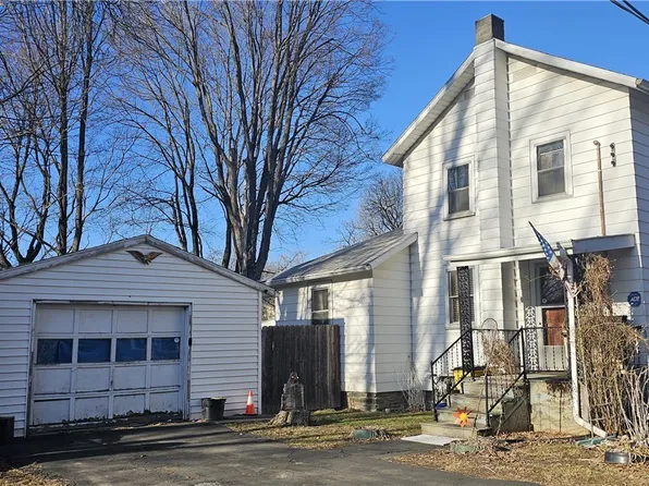 212 Austin Ln, Elmira, NY 14904