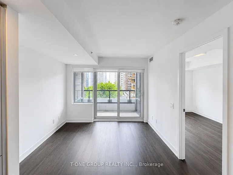 609 Sherbourne St #711 — Photo 12
