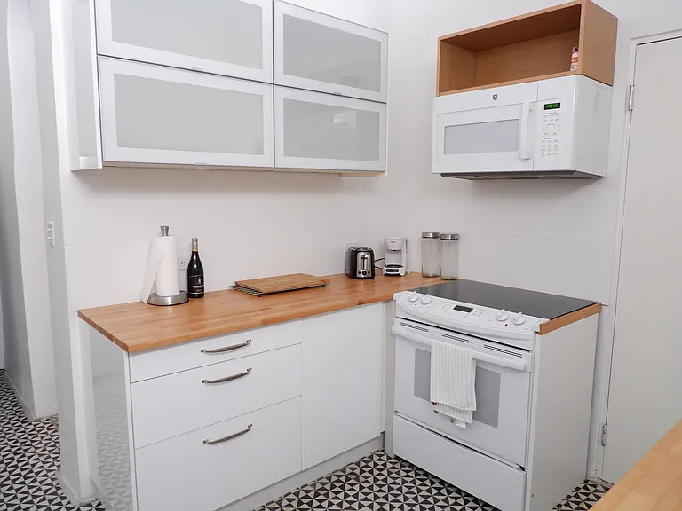 58 Calle Taft #2 — Photo 15