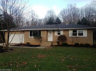 3913 Ridgeview Dr, Richfield, OH 44286