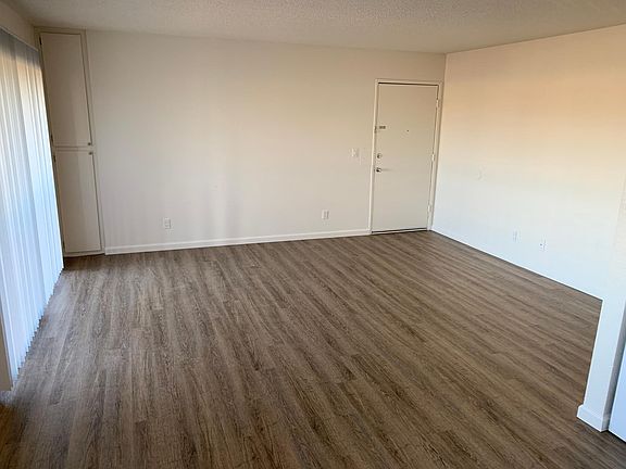 4th image of 325 Roosevelt St APT 4