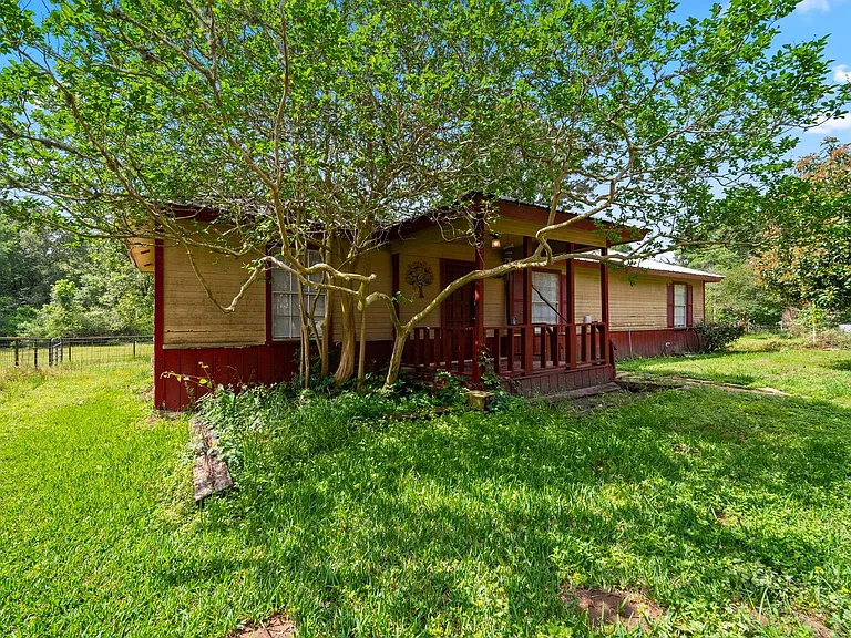 4027 Spring Branch Rd — Photo 2