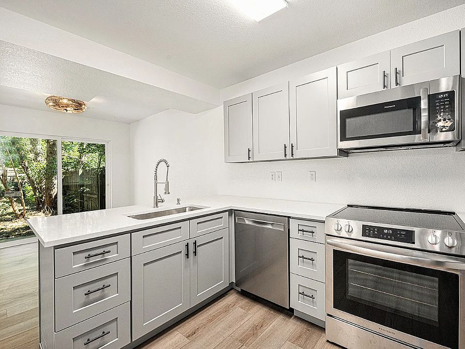 1st image of 418 Sundance Cir N #A