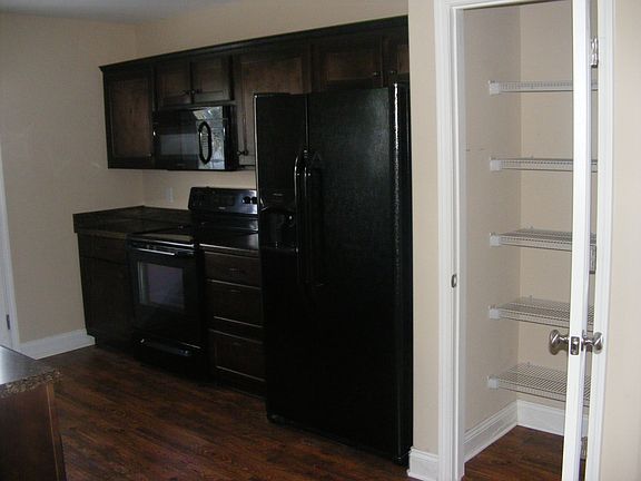 kitchen & pantry