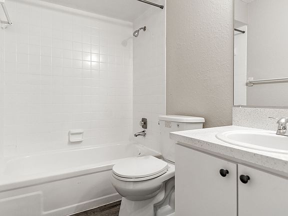 5th image of 4071 76th Ave N #4060-07