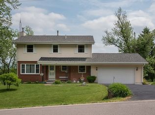 15742 Lore Mound Rd, Dubuque, IA 52002