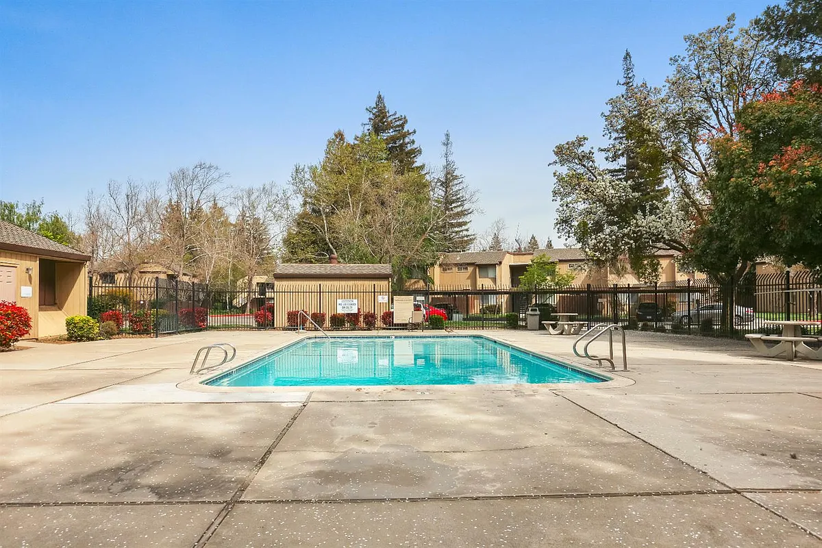 Photo 2 of 9 - 3591 Quail Lakes Dr #162 - Stockton, CA 18022634_13_08292018 - 3591 Quail Lakes Dr #162
