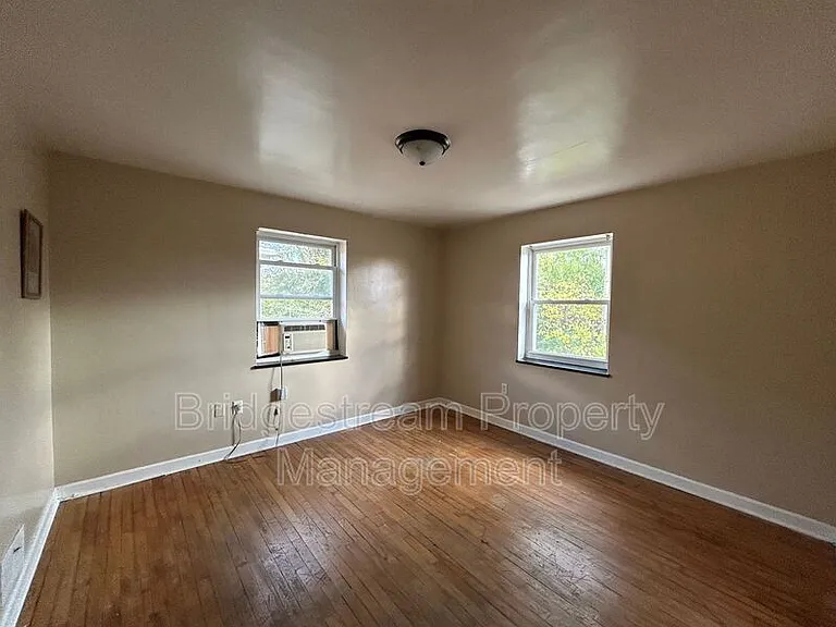 960 Sherwood Dr #B — Photo 5
