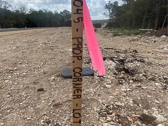 3rd image of 1339 Trailhead