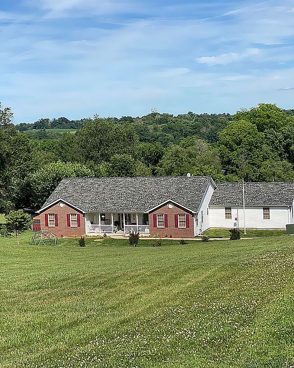 2nd image of 12749 Bunker Hill Rd