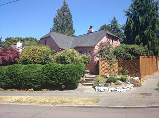 2002 Condon Way W, Seattle, WA 98199