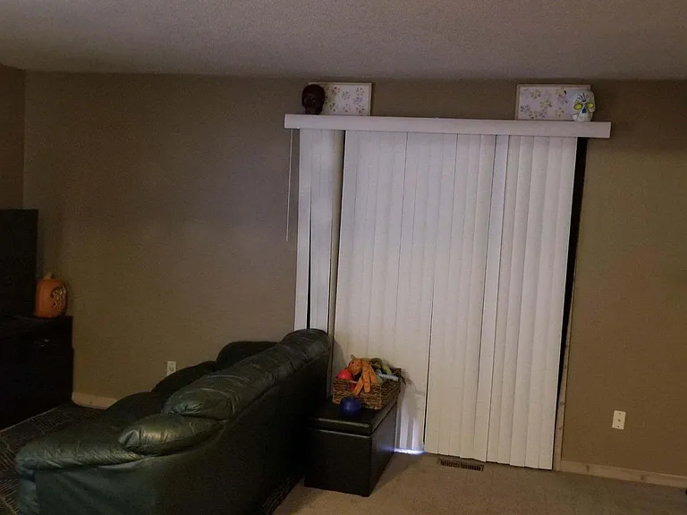 210 E Dobbins Ave — Photo 5