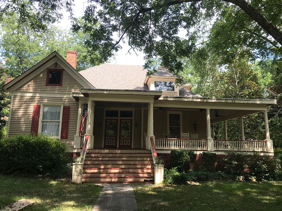 1st image of 303 N East St
