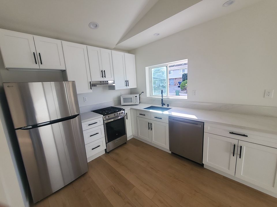Spacious Kitchen