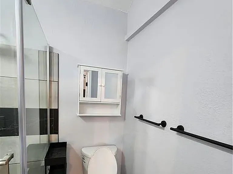 5811 Chestnut Ave — Photo 6