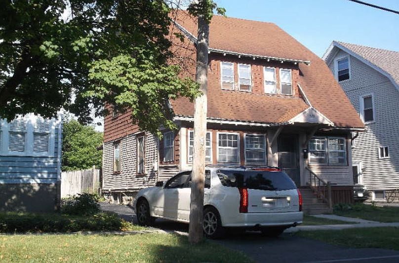 2nd image of 529 Dewitt St