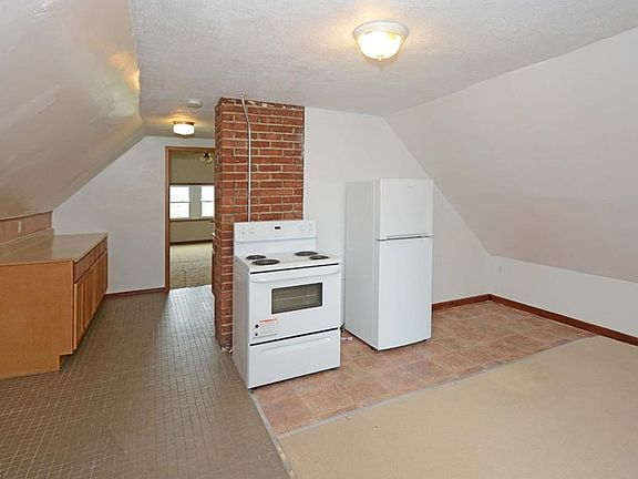4th image of 1622 Cohassett Ave