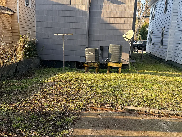 505 Shepard St — Photo 13