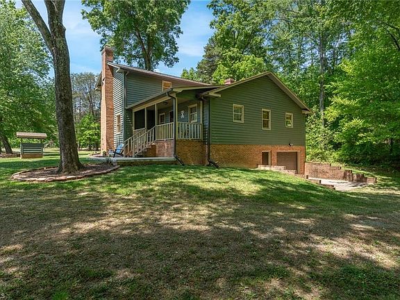 3rd image of 1098 Greenfield Rd