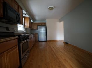 919 N Chicago Ave, Rockford, IL 61107