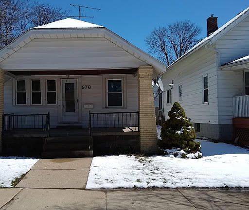 2nd image of 976 Powers Ave NW