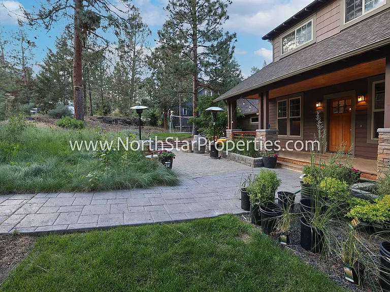 1630 NW Albany Ave — Photo 27