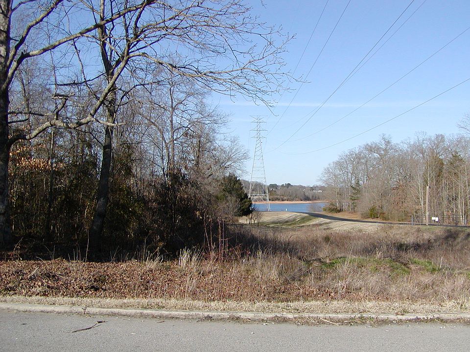 2nd image of Long View Drive