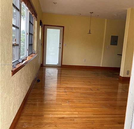 2nd image of 1120 Venetian Way APT 2A