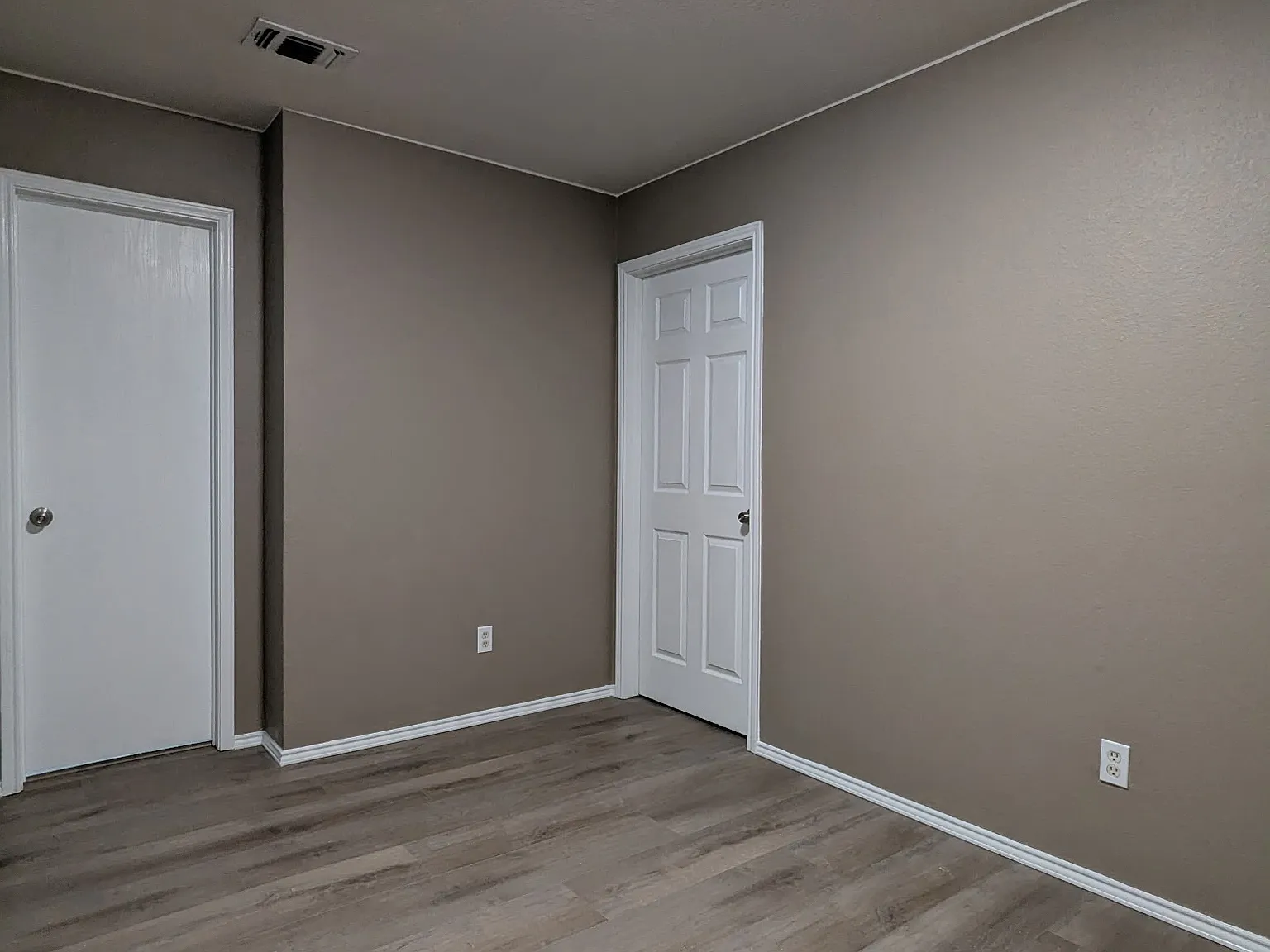 3 bed, 2.5 bath, 1586 sqft, $1,875 — Photo 4