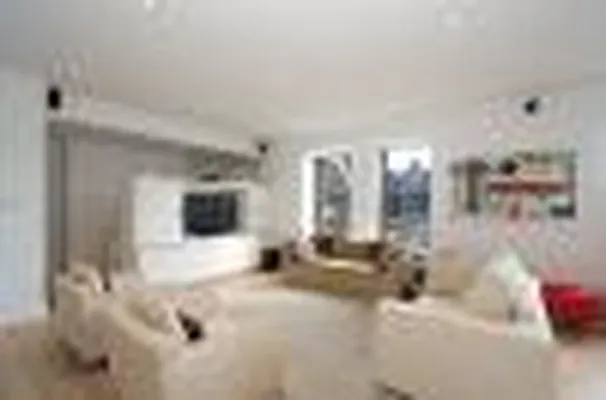 Rented by Olshan Realty | media 36