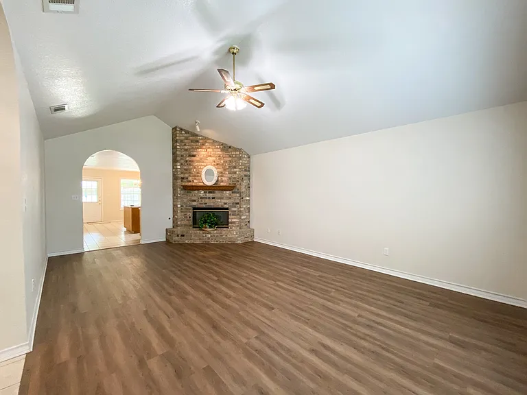 1663 Lantana Cir — Photo 3