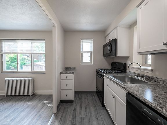 3rd image of 25 Lincoln Ave #Burn3