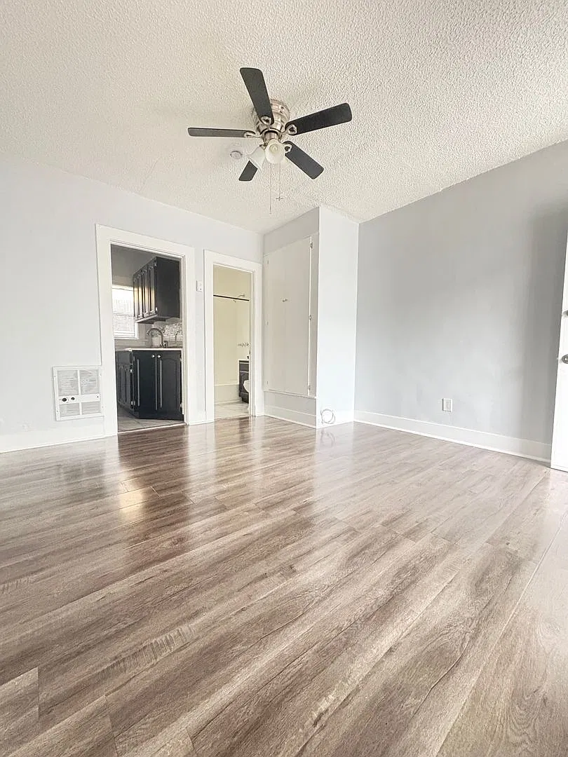 1420-24 E 75TH LLC — Photo 2